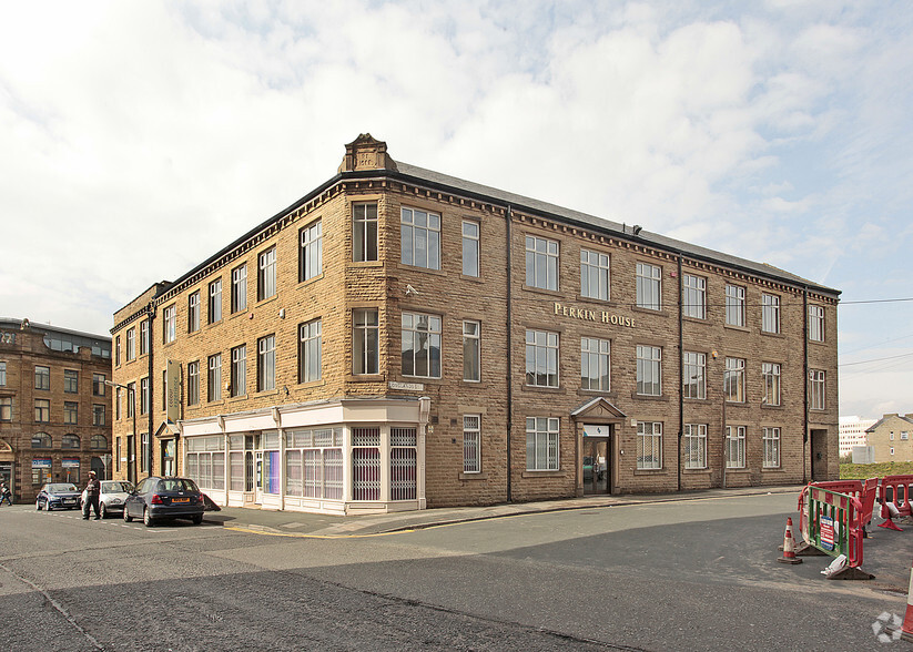 Grattan Rd, Bradford for rent - Primary Photo - Image 1 of 4