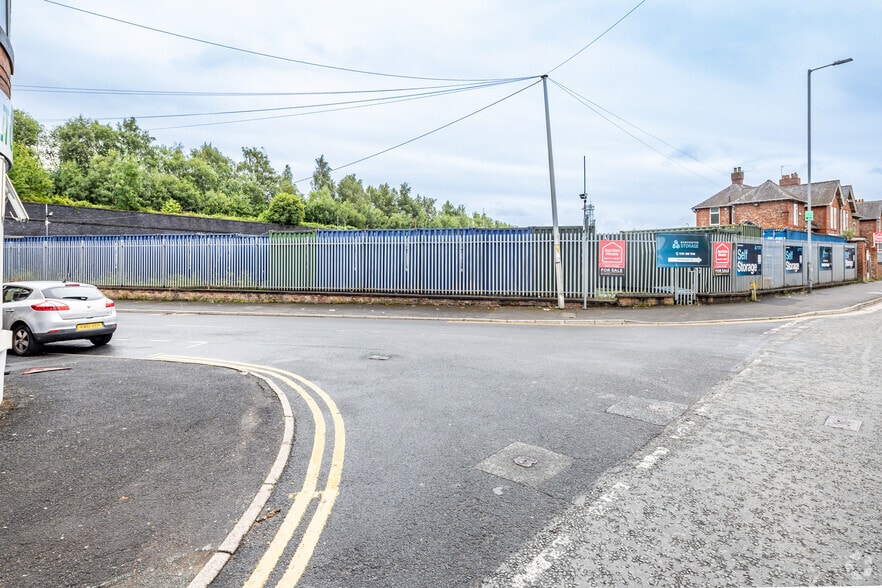 Bradford Rd, Manchester for sale - Building Photo - Image 2 of 4