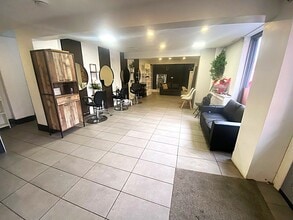 7 Lower Cockcroft, Blackburn to rent Interior Photo- Image 2 of 4