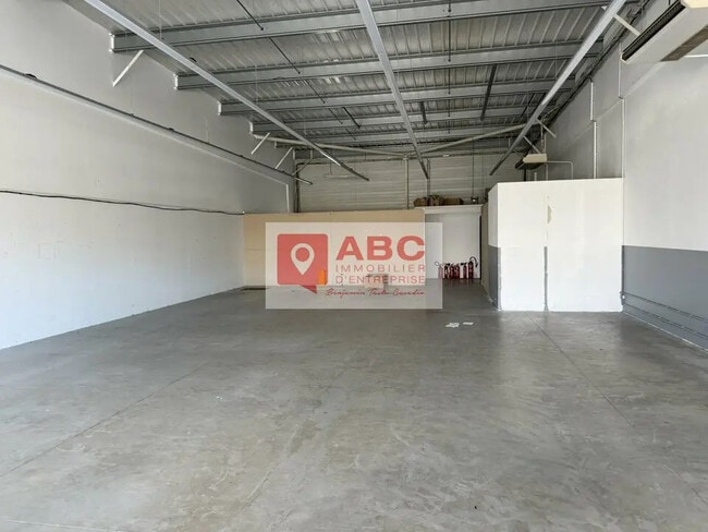 Location Commerce 250 m² à 750 m²