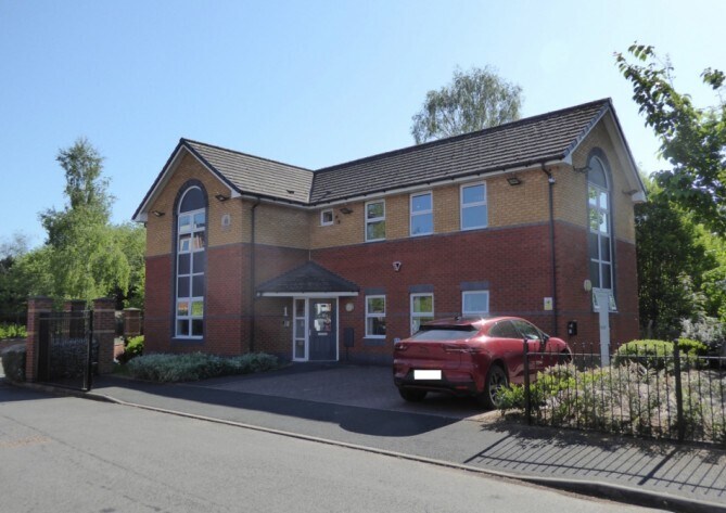 1 Station Ct, Cannock for sale Primary Photo- Image 1 of 1