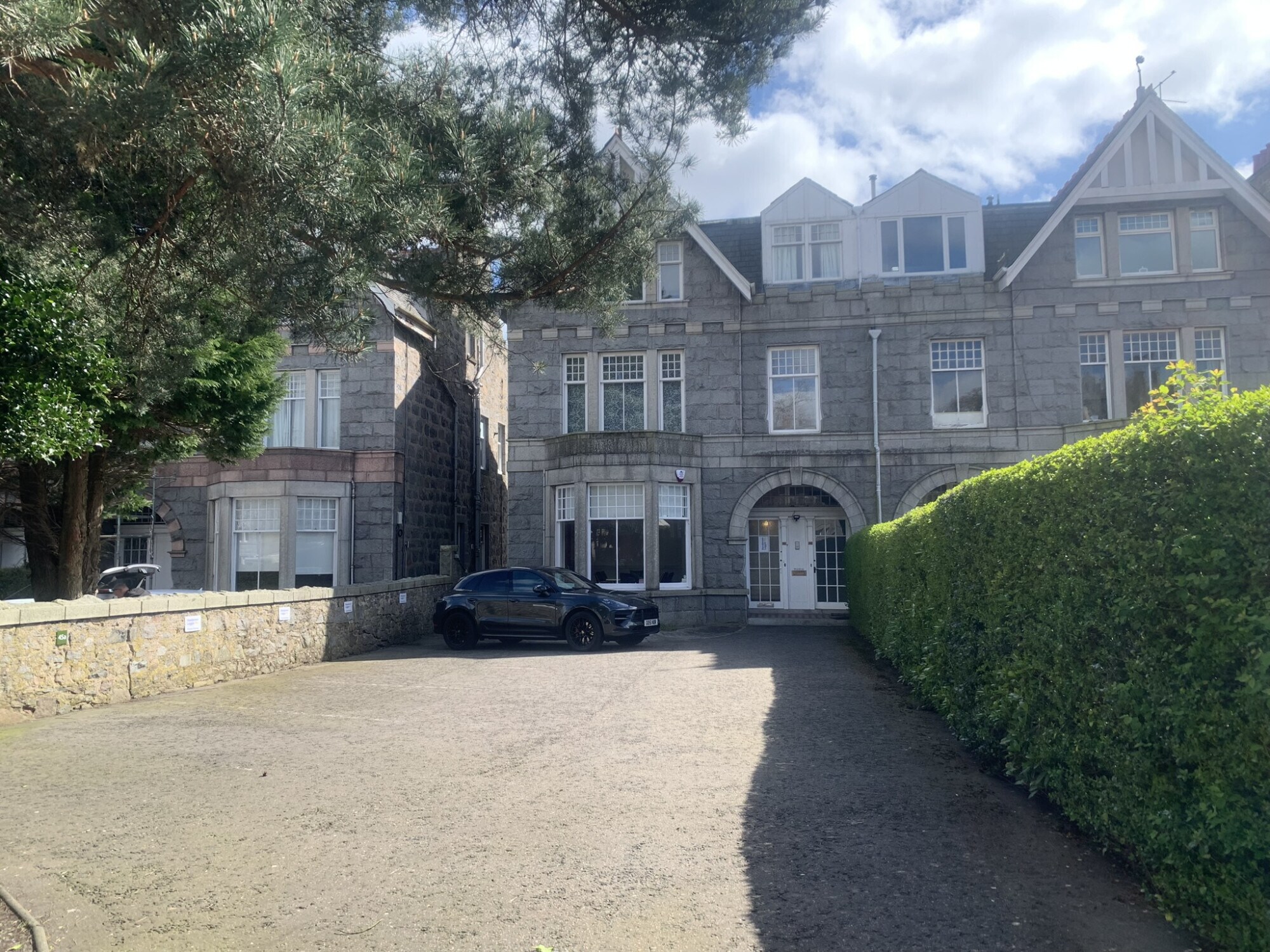 45 Queens Rd, Aberdeen for sale Primary Photo- Image 1 of 1