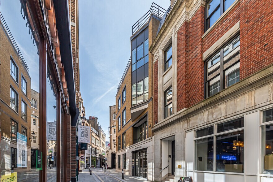 69 Carter Ln, London for sale - Building Photo - Image 1 of 1