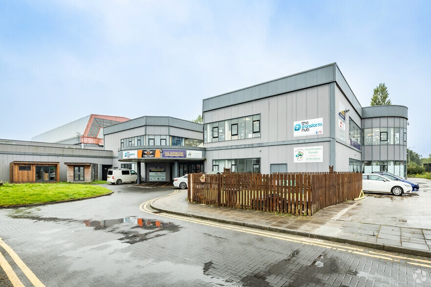 Oliver's Place, Preston to rent - Primary Photo - Image 1 of 3