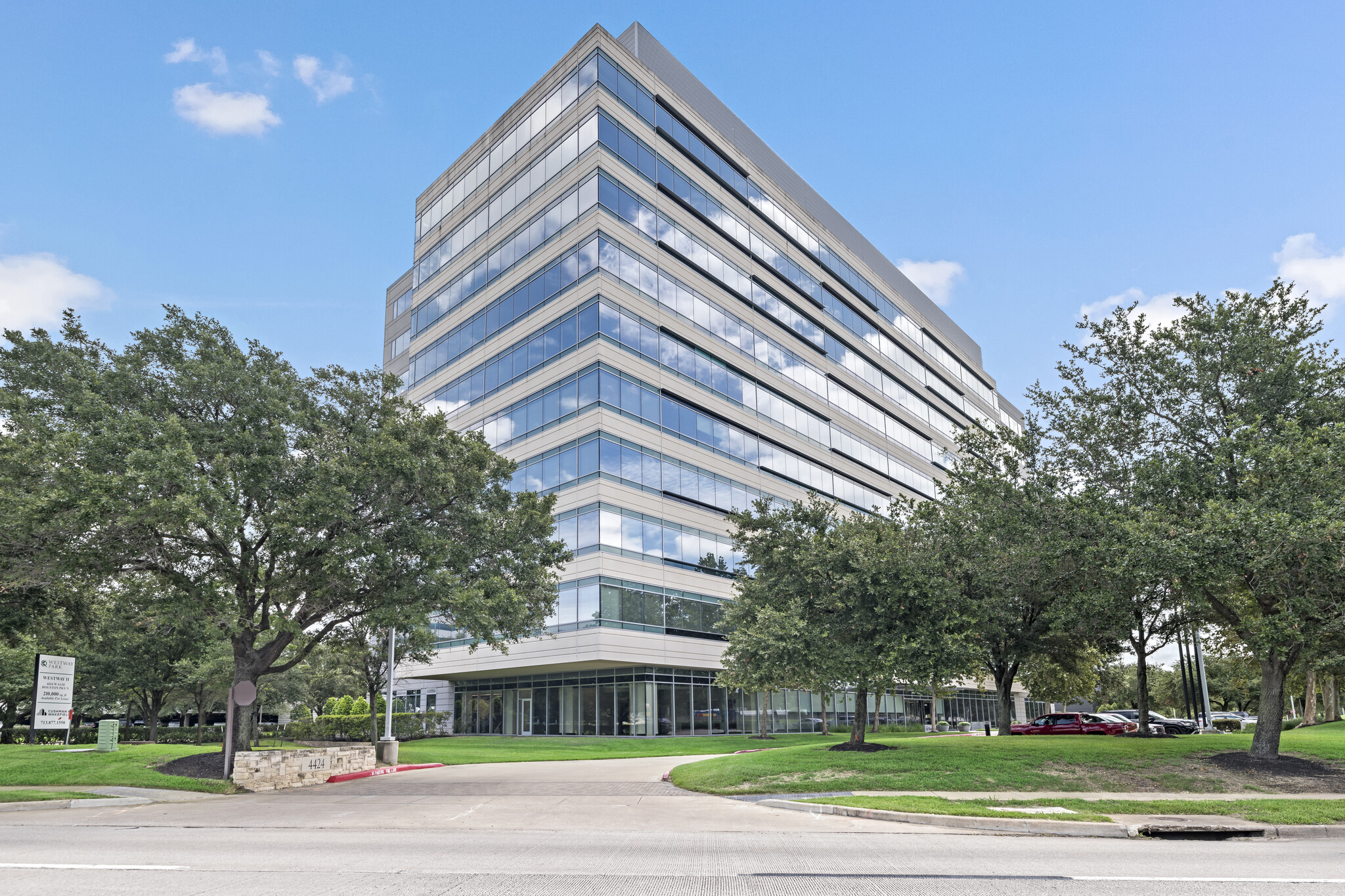 4424 W Sam Houston Pky N, Houston, TX to rent Building Photo- Image 1 of 60