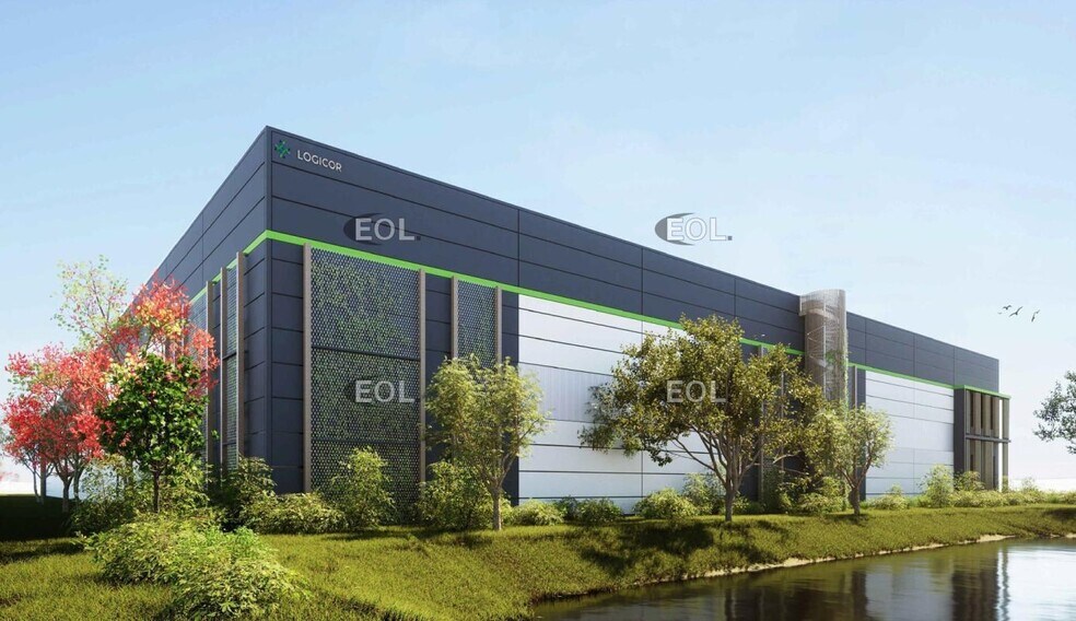Light Industrial in Coignieres to rent - Building Photo - Image 2 of 2