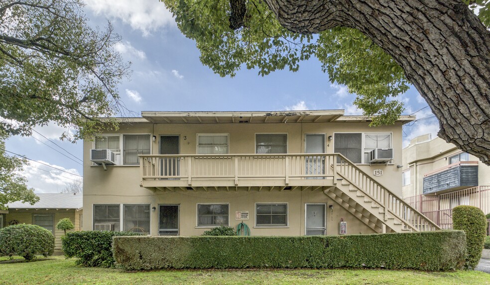 151 N Wilson Ave, Pasadena, CA for sale - Primary Photo - Image 1 of 1