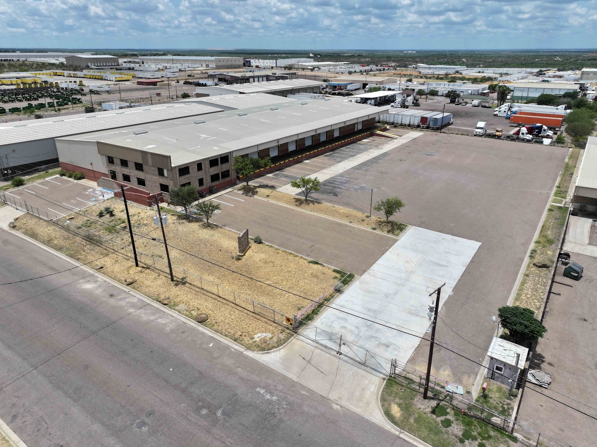 14610 Atlanta Dr, Laredo, TX to rent Building Photo- Image 1 of 10