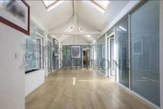 Office in Puteaux to rent Interior Photo- Image 2 of 7