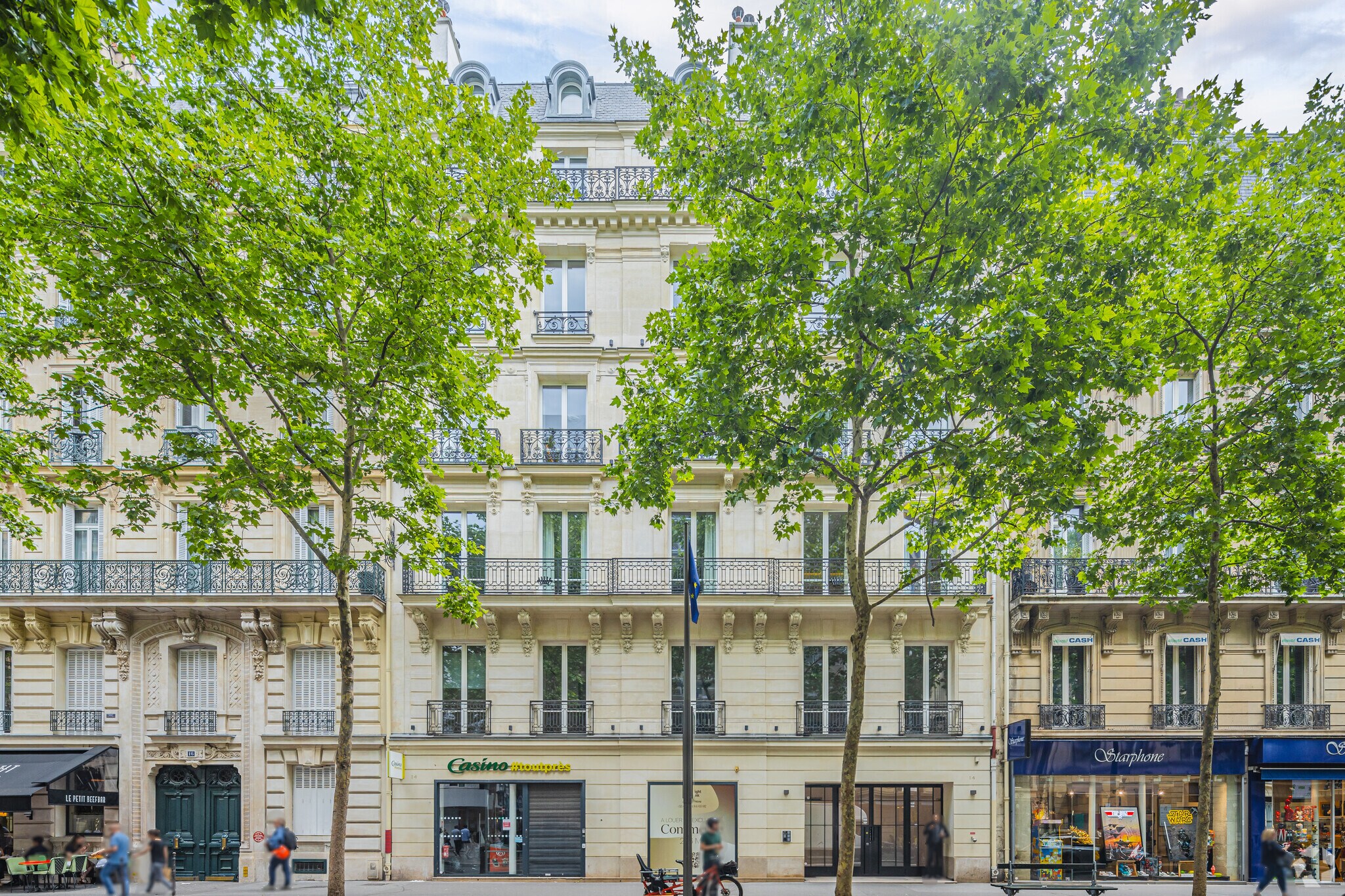 14 Avenue Franklin D. Roosevelt, Paris to rent Building Photo- Image 1 of 8