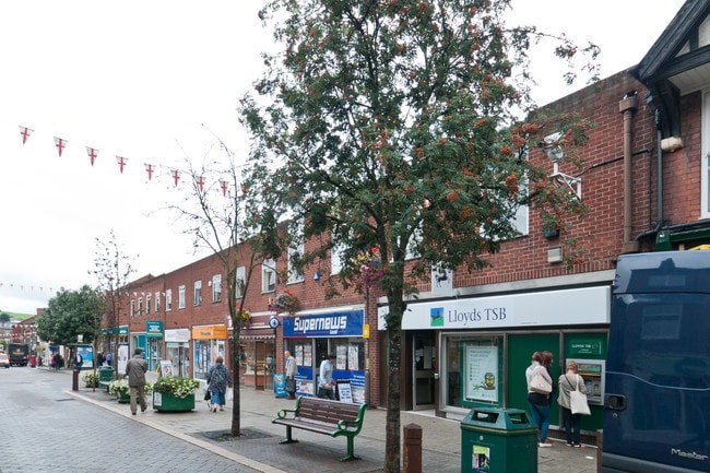 More details for 27-31B King St, Belper - Retail to Rent