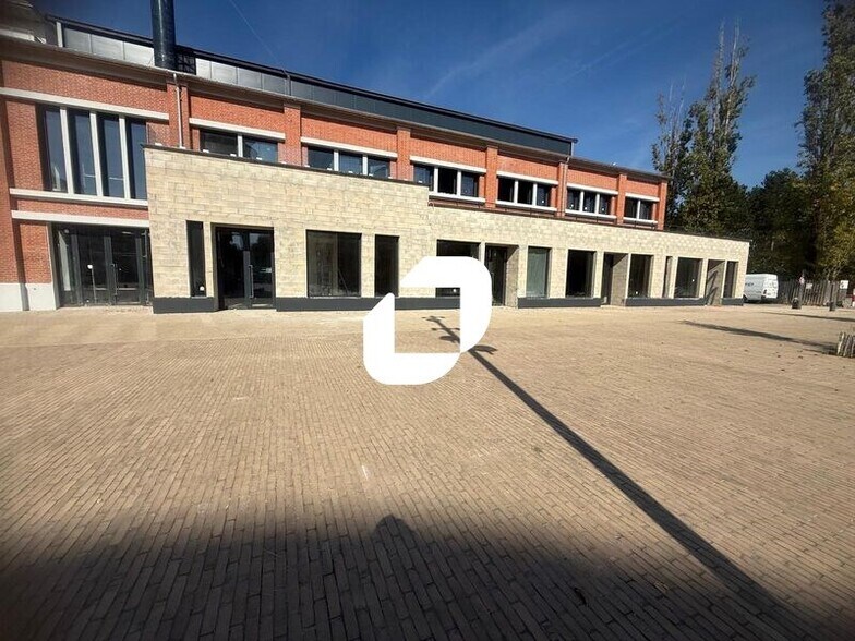 Retail in Neuilly-sur-Marne to rent - Building Photo - Image 2 of 3