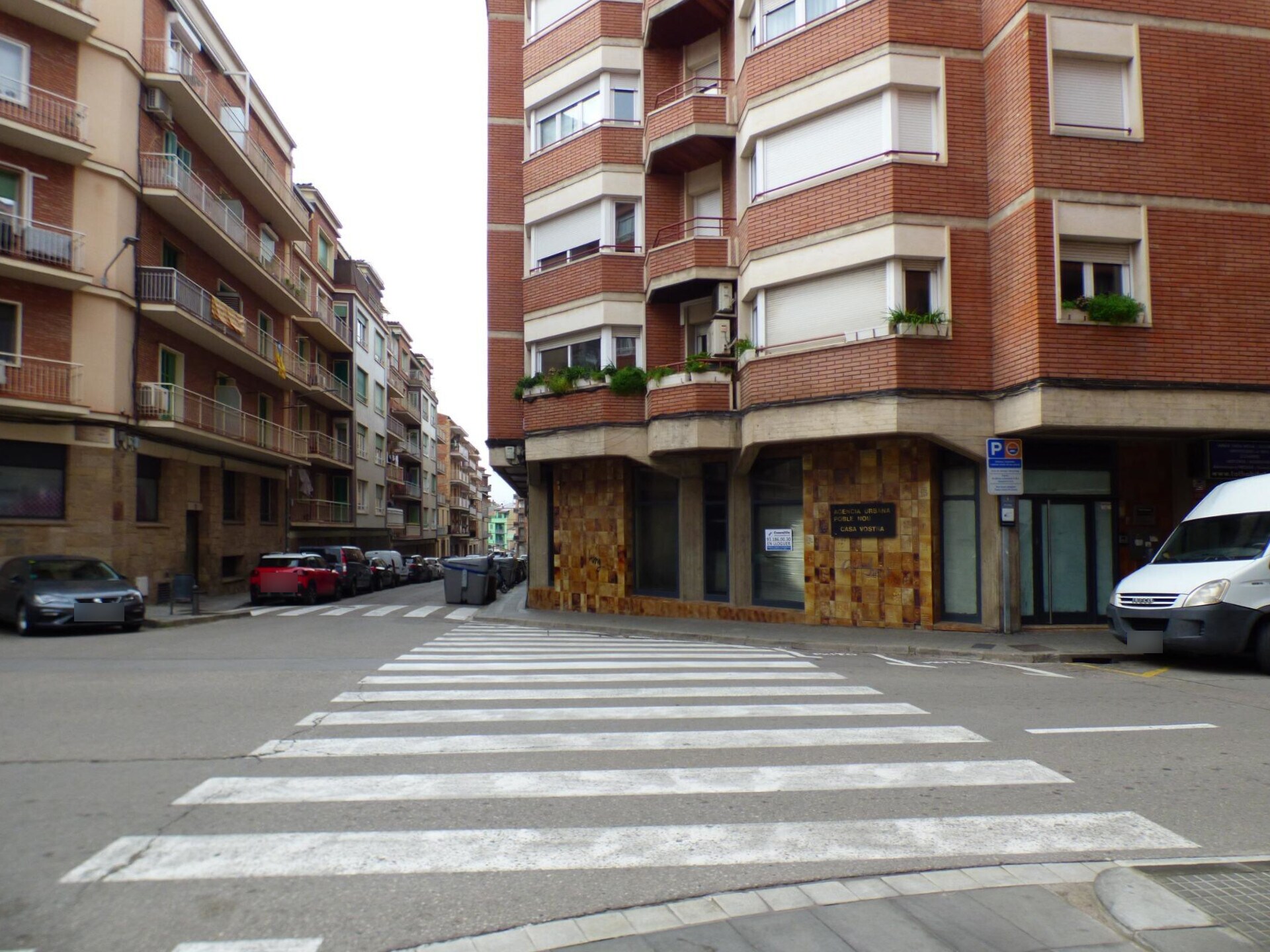 Retail in Manresa, Barcelona to rent Construction Photo- Image 1 of 13