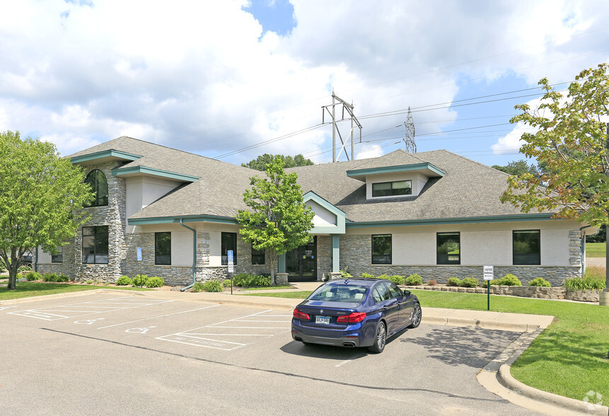 2145-2165 Woodlane Dr, Woodbury, MN for rent - Primary Photo - Image 1 of 5