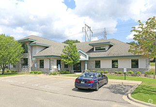 2145-2165 Woodlane Dr, Woodbury, MN for rent Primary Photo- Image 1 of 6