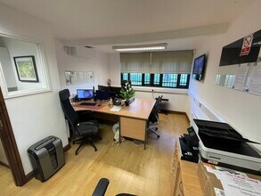 1 Owl Close, Northampton to rent Interior Photo- Image 2 of 2