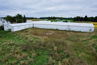 6924 Peck Rd, Eaton Rapids, MI for rent Building Photo- Image 2 of 7