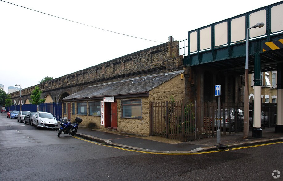 338-349 Thorpe Rd, London to rent - Building Photo - Image 2 of 11