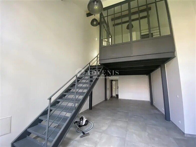 Office in Cachan to rent - Interior Photo - Image 3 of 10