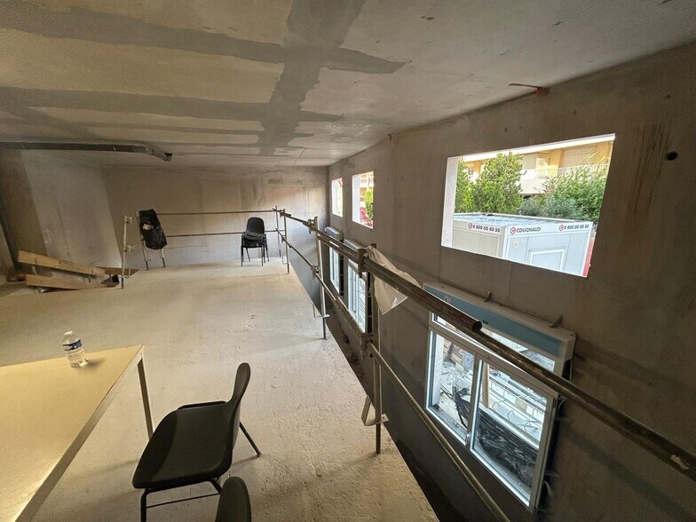 Build-to-Rent in Marseille for sale - Interior Photo - Image 3 of 5