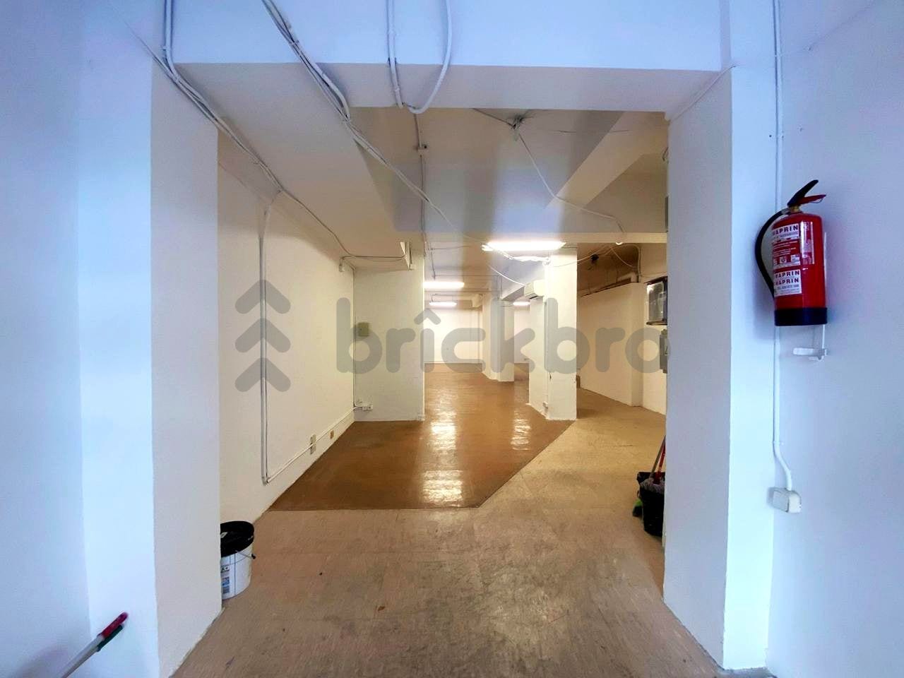 Retail in Barcelona, Barcelona to rent Interior Photo- Image 1 of 12