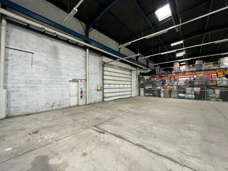 Office in Le Blanc-Mesnil to rent - Interior Photo - Image 3 of 16