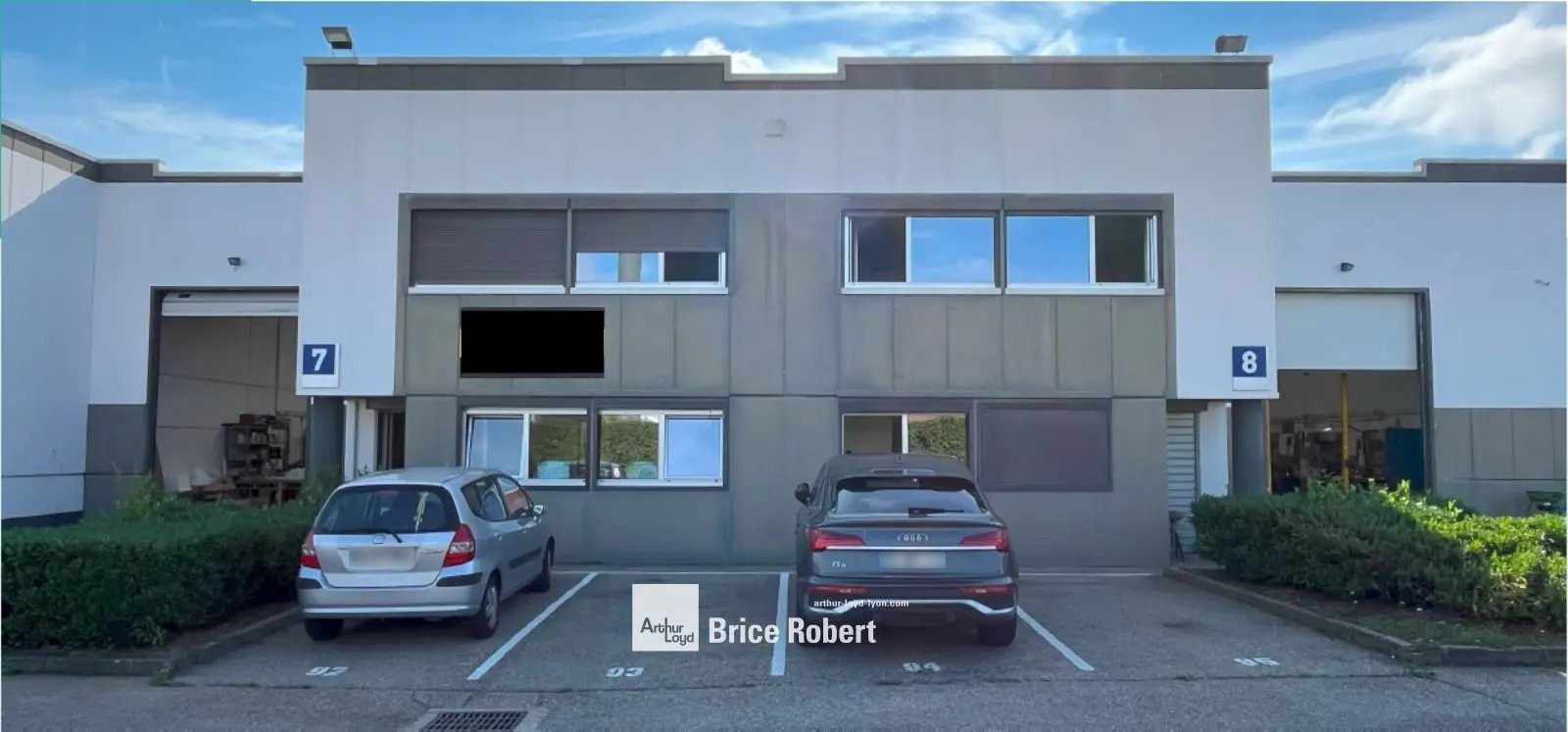 Office in Décines-Charpieu to rent Building Photo- Image 1 of 10