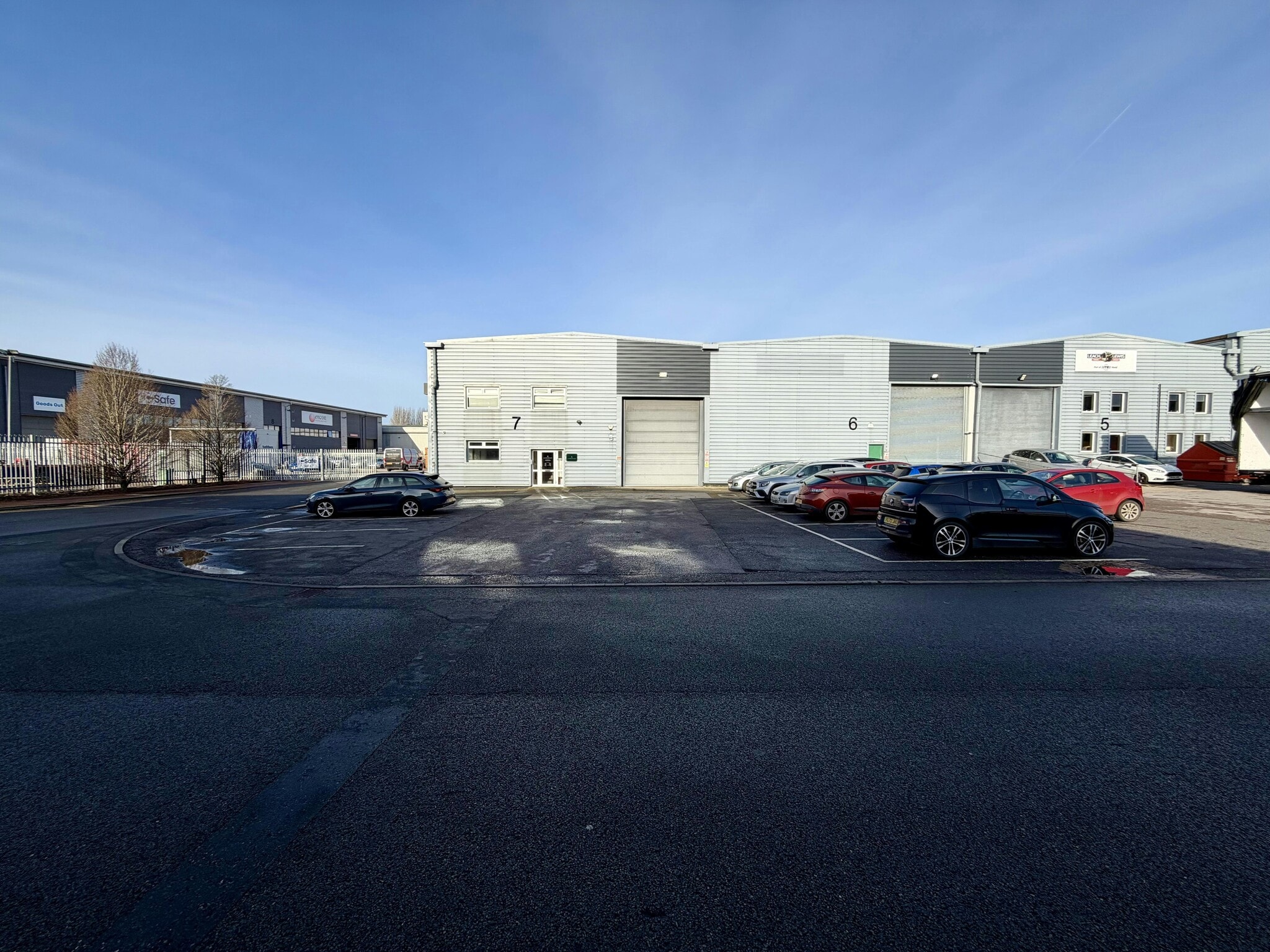 Hikers Way, Long Crendon to rent Building Photo- Image 1 of 10