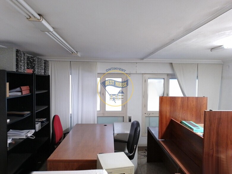 Retail in Ontinyent, Valencia to rent - Building Photo - Image 2 of 7