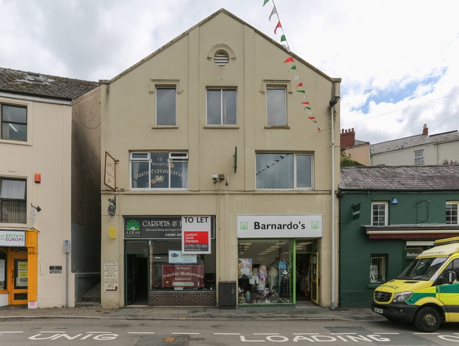More details for 31A-31B Blue St, Carmarthen - Retail to Rent