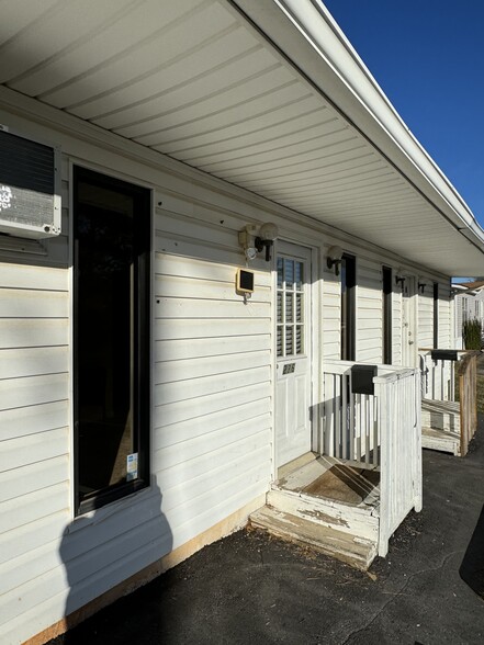 222 Professional Ct, Dallas, GA for rent - Building Photo - Image 3 of 14