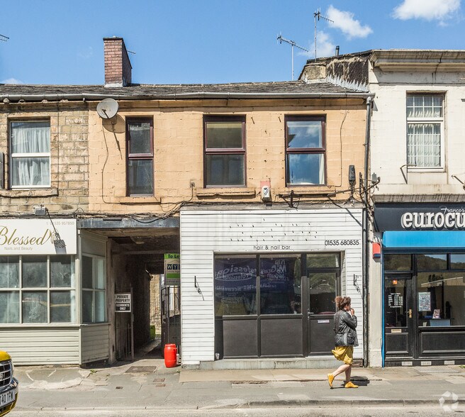 137-137B East Parade, Keighley for sale - Primary Photo - Image 1 of 1