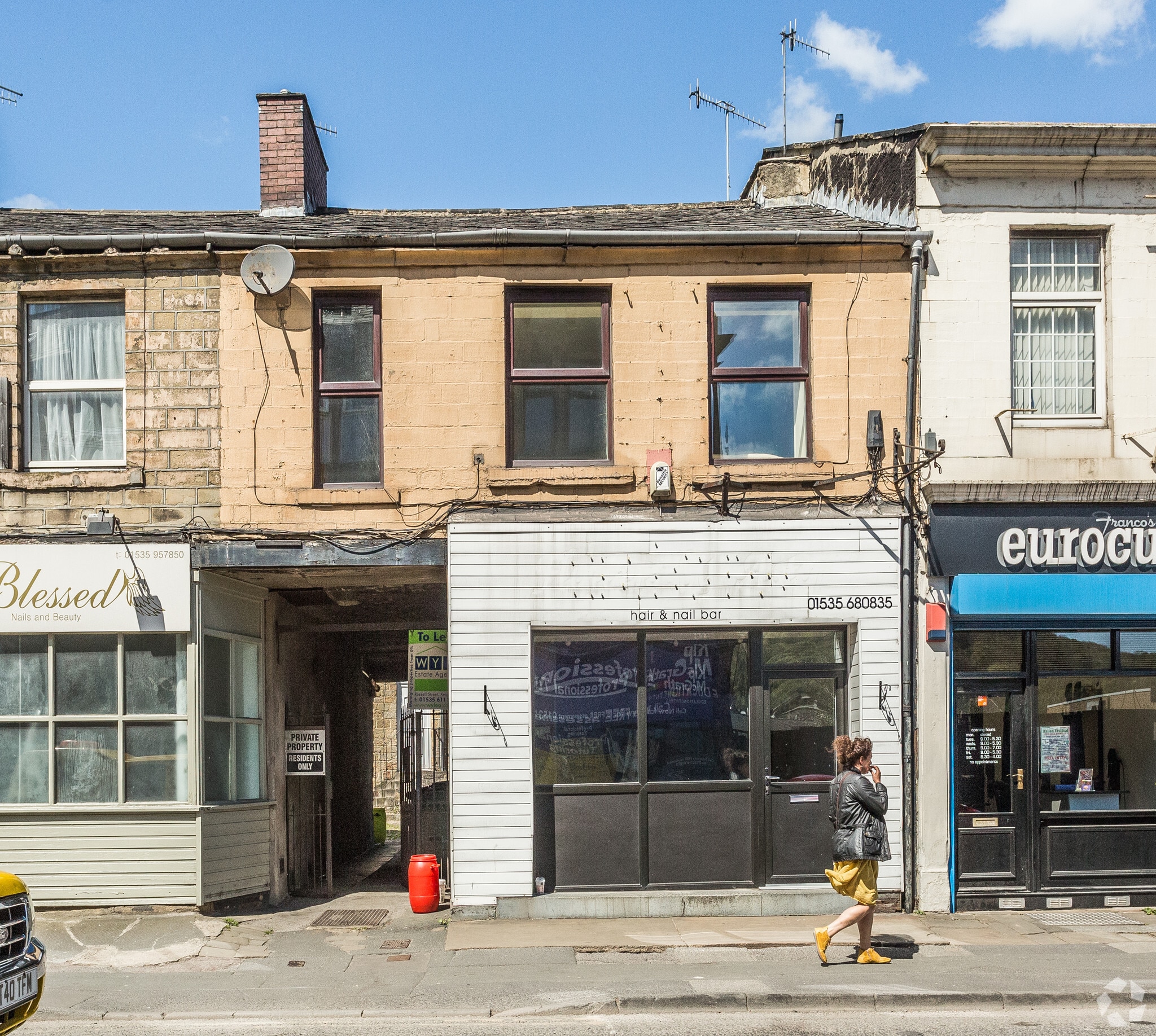 137-137B East Parade, Keighley for sale Primary Photo- Image 1 of 1