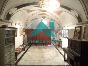 Retail in Cáceres, Cáceres to rent Interior Photo- Image 2 of 3