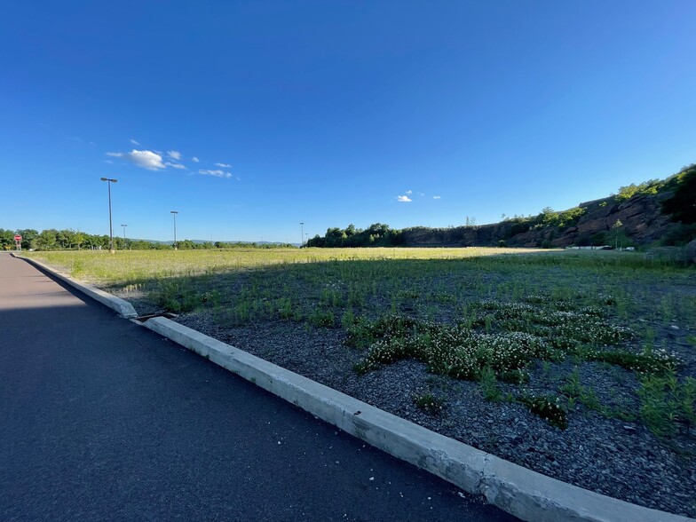 Scranton Carbondale Highway, Scranton, PA for rent - Building Photo - Image 3 of 5