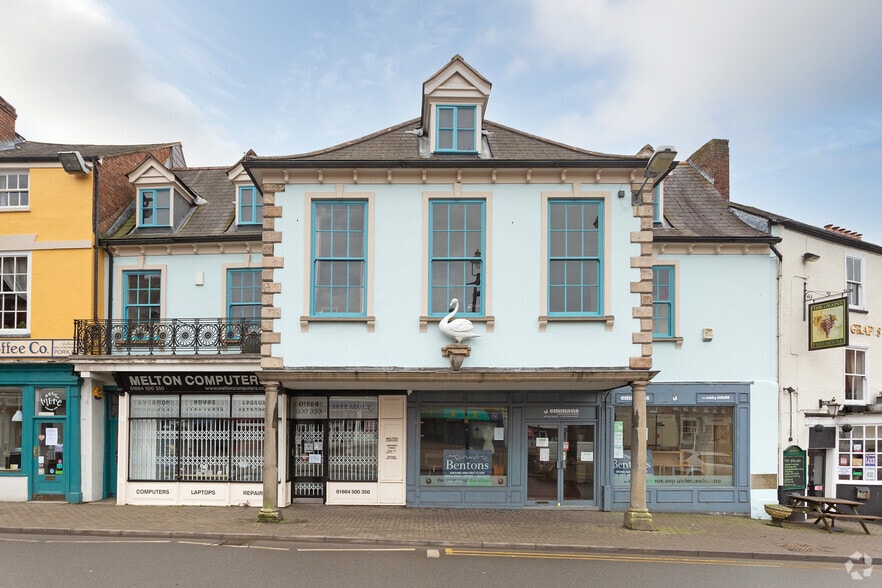 18 Market Pl, Melton Mowbray for sale - Primary Photo - Image 1 of 1