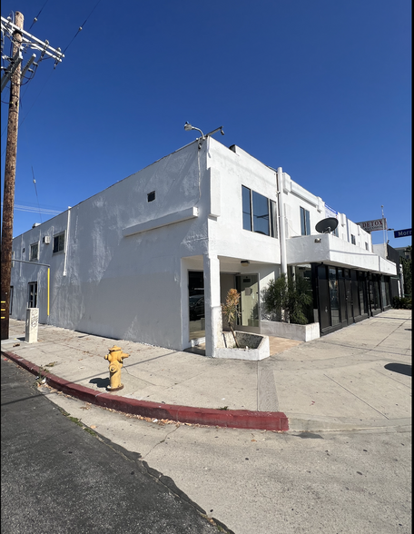 4944 Vineland Ave, North Hollywood, CA for rent - Building Photo - Image 3 of 5