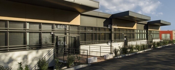Light Industrial in Bussy-Saint-Georges to rent Building Photo- Image 1 of 19