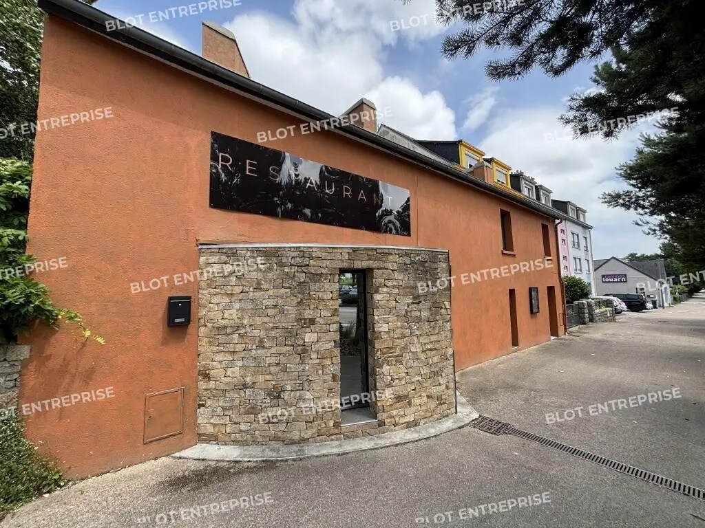 Retail in Lorient for sale Building Photo- Image 1 of 9