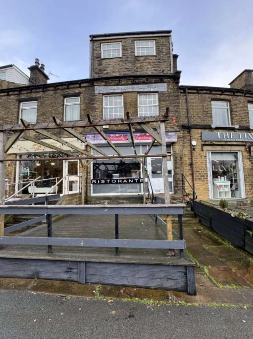 10 Acre St, Huddersfield to rent Primary Photo- Image 1 of 2