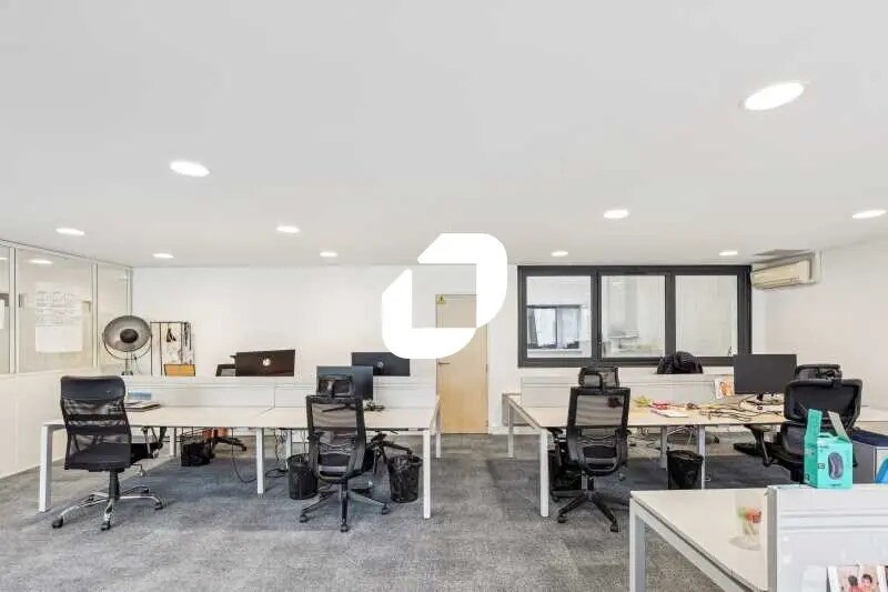 Office in Levallois-Perret to rent - Building Photo - Image 3 of 15