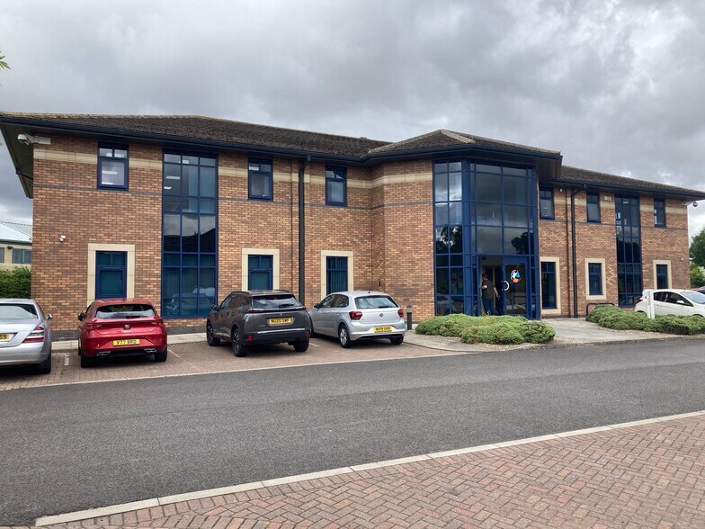 20 Ellerbeck Rd, Middlesbrough for sale - Building Photo - Image 1 of 1