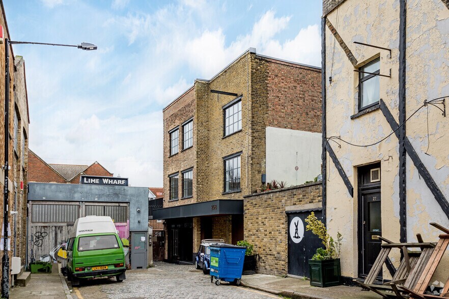 25B Vyner St, London for sale - Primary Photo - Image 1 of 1