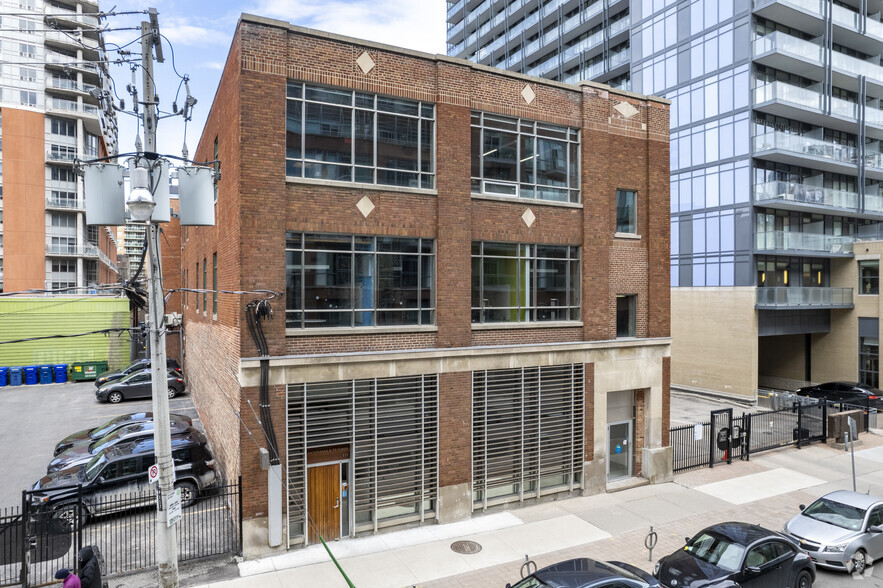 109-117 George St, Toronto, ON for rent - Primary Photo - Image 1 of 6