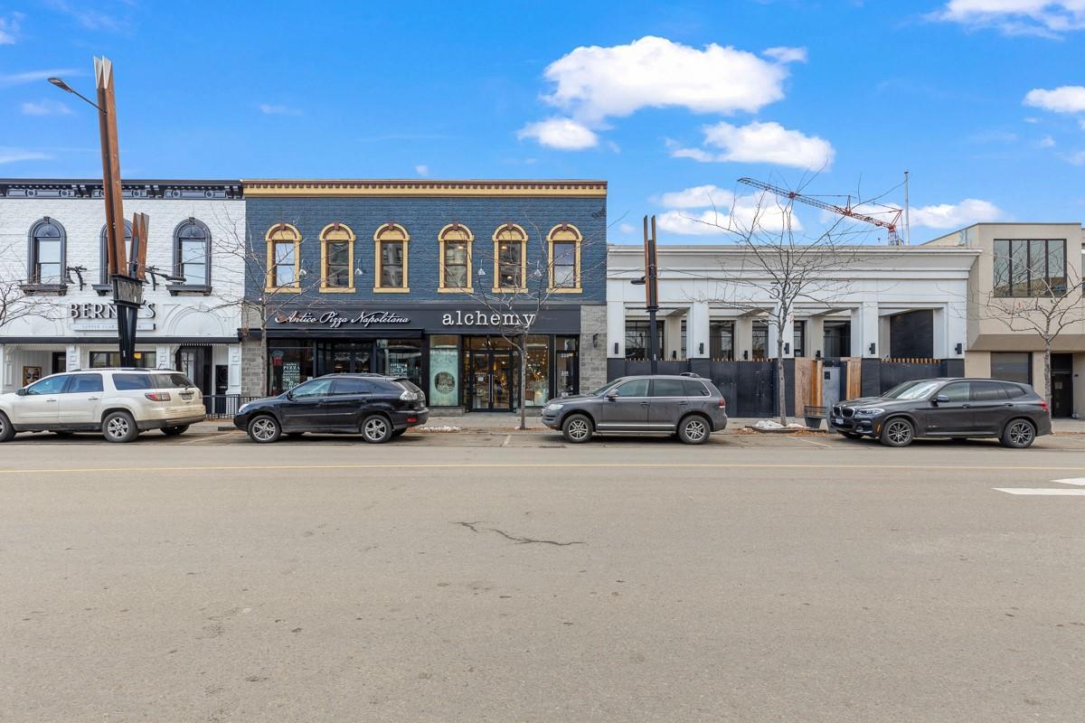 339 Bernard Av, Kelowna, BC for sale Primary Photo- Image 1 of 1