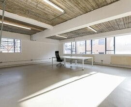 1-7 Orsman Rd, London to rent Interior Photo- Image 2 of 9