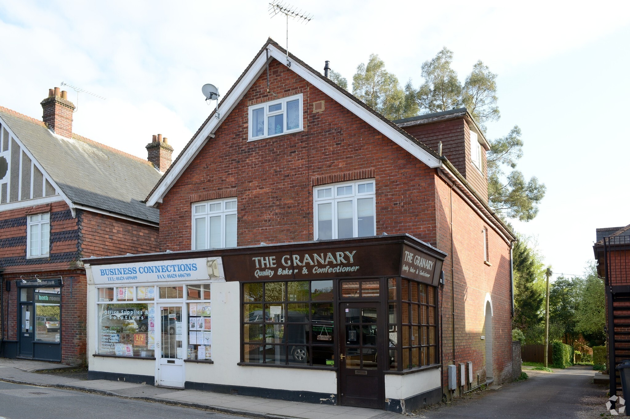 Crossways Rd, Grayshott for sale Primary Photo- Image 1 of 1