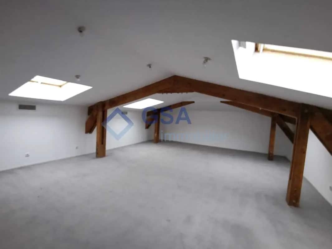 Office in Dammarie-les-Lys for sale Interior Photo- Image 1 of 2