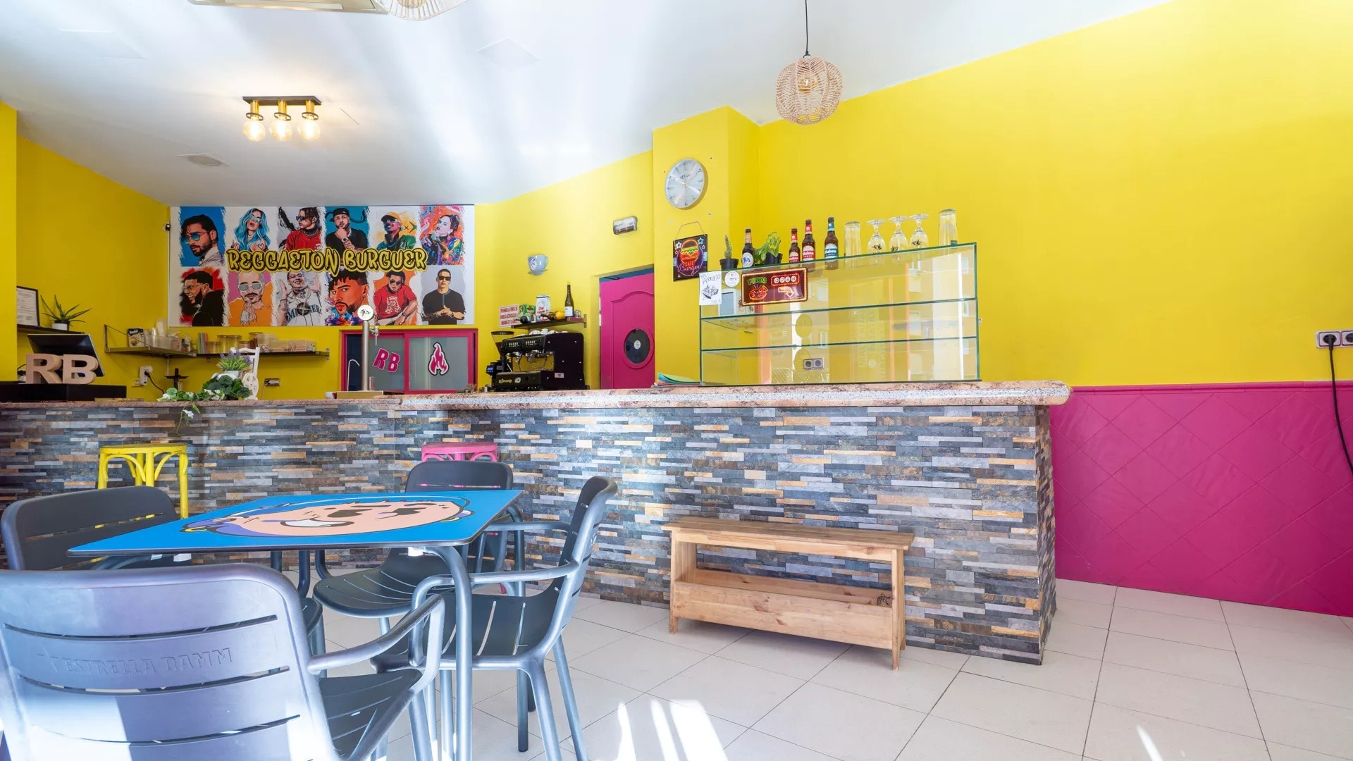 Alcalá de, 28806, Alcalá de Henares, Madrid to rent Interior Photo- Image 1 of 30