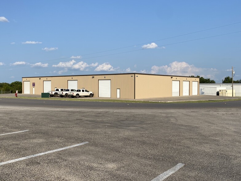 3381 Acton School Rd, Granbury, TX for rent - Building Photo - Image 1 of 10